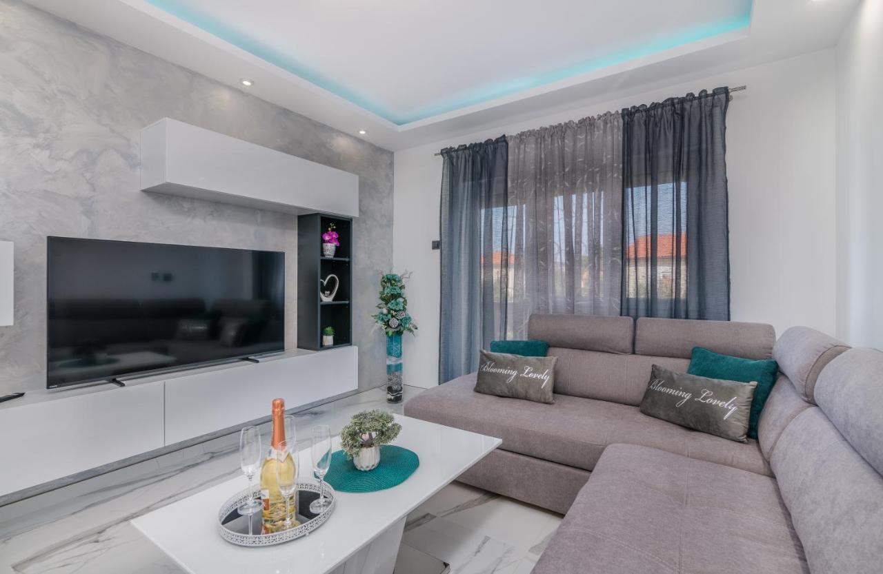 Apartman Luxury Lure Krk Town Exterior foto