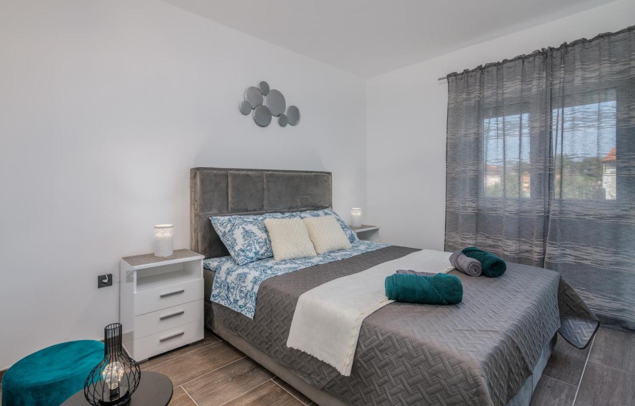 Apartman Luxury Lure Krk Town Exterior foto