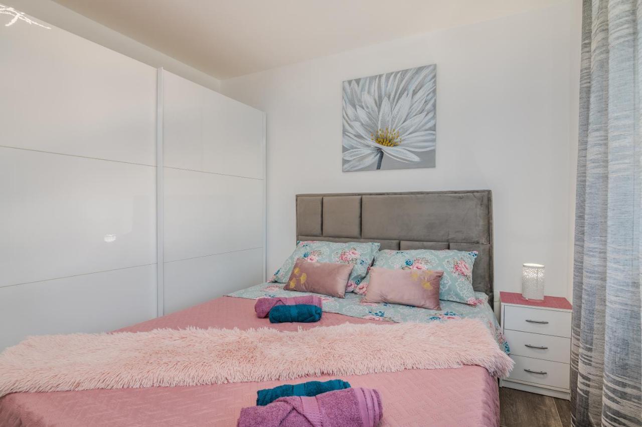 Apartman Luxury Lure Krk Town Exterior foto