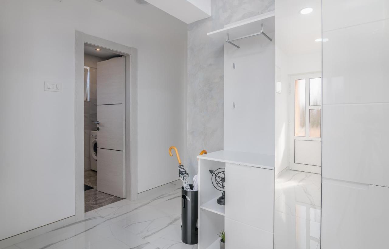 Apartman Luxury Lure Krk Town Exterior foto